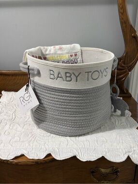 RGI Home ~Baby Toys Woven Basket 🧺 NWT & New Baby Embroidered Towel